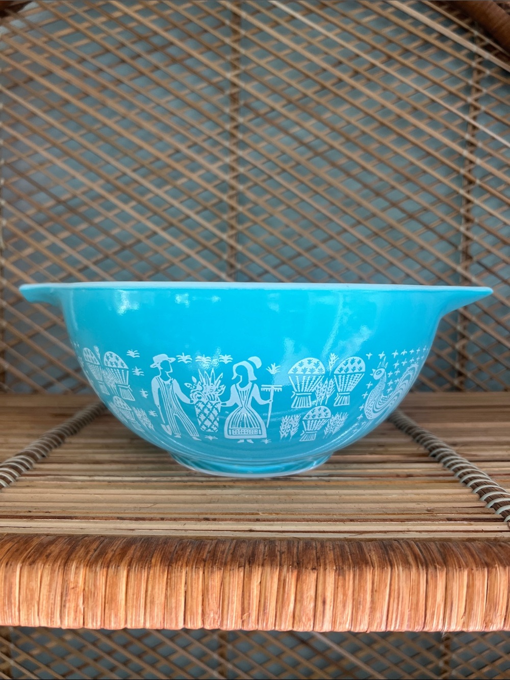 Pyrex Amish Butterprint Turquoise Blue Cinderella Mixing Bowl 1 1/2 Quart 442